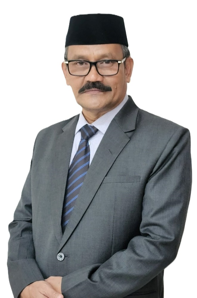 Drs. Adamy, M.Pd